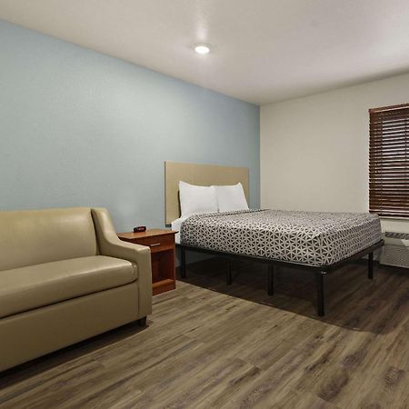 Woodspring Suites Greenville Симпсънвил Екстериор снимка
