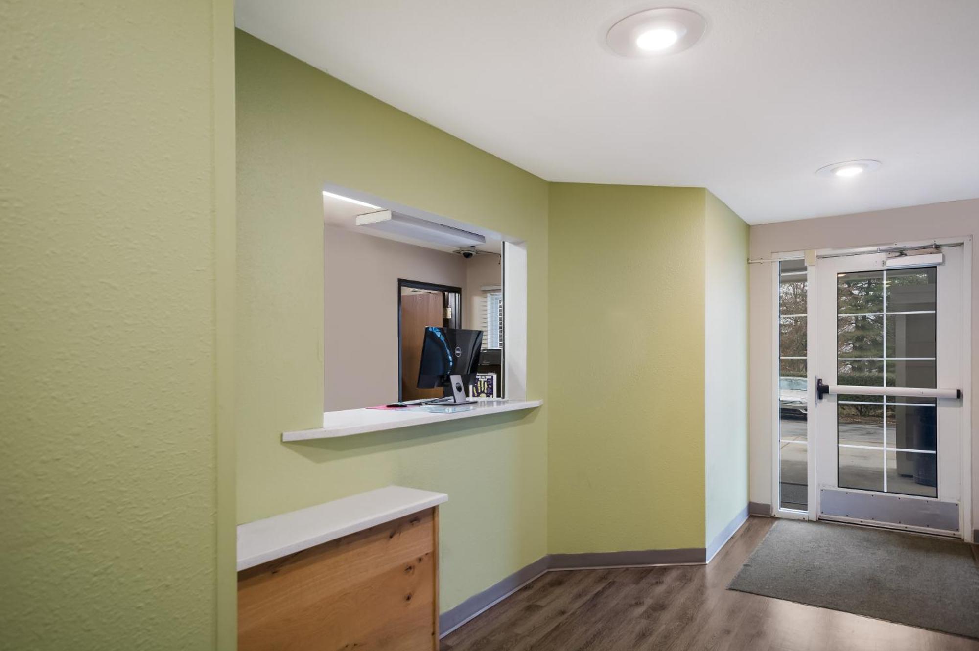 Woodspring Suites Greenville Симпсънвил Екстериор снимка