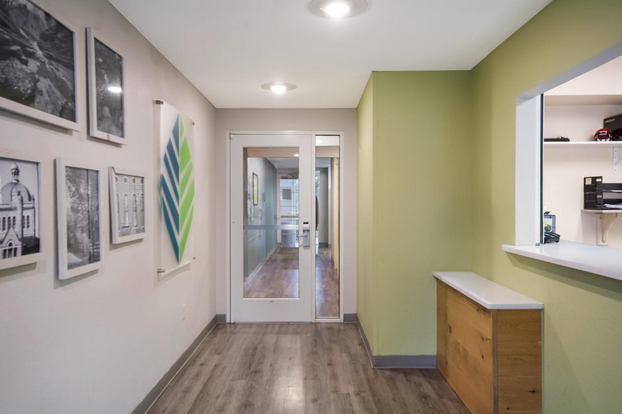 Woodspring Suites Greenville Симпсънвил Екстериор снимка