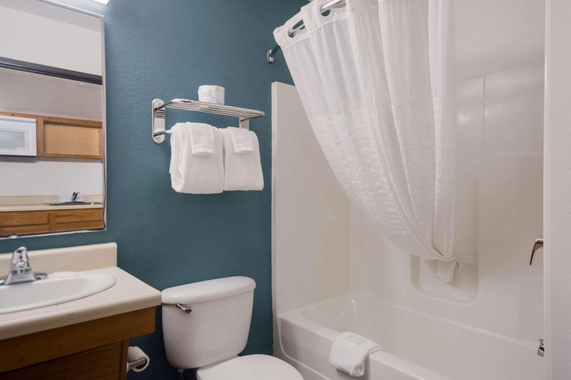 Woodspring Suites Greenville Симпсънвил Екстериор снимка